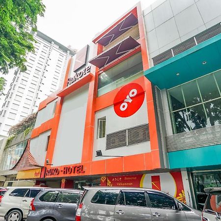 Oyo 277 Rukotel Near Rsu Adi Husada Undaan Kota Surabaya Exteriör bild