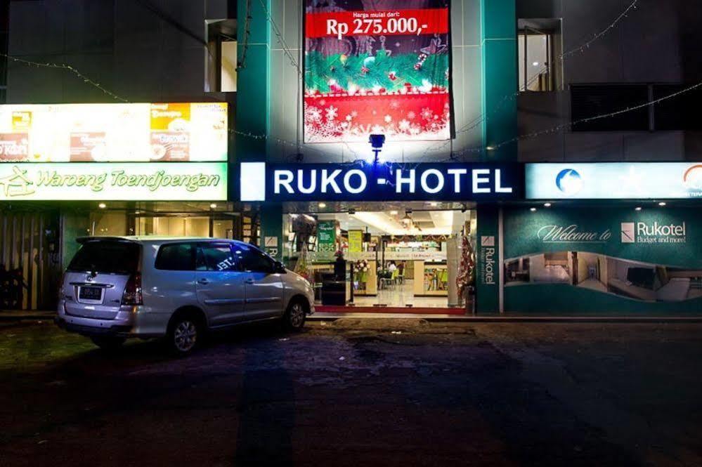 Oyo 277 Rukotel Near Rsu Adi Husada Undaan Kota Surabaya Exteriör bild
