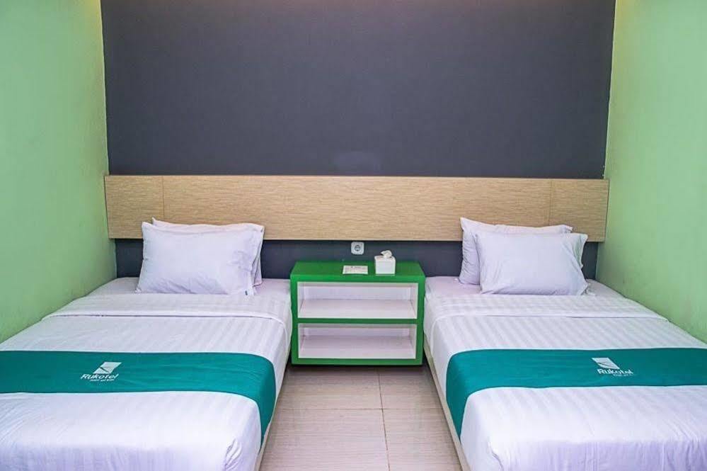 Oyo 277 Rukotel Near Rsu Adi Husada Undaan Kota Surabaya Exteriör bild