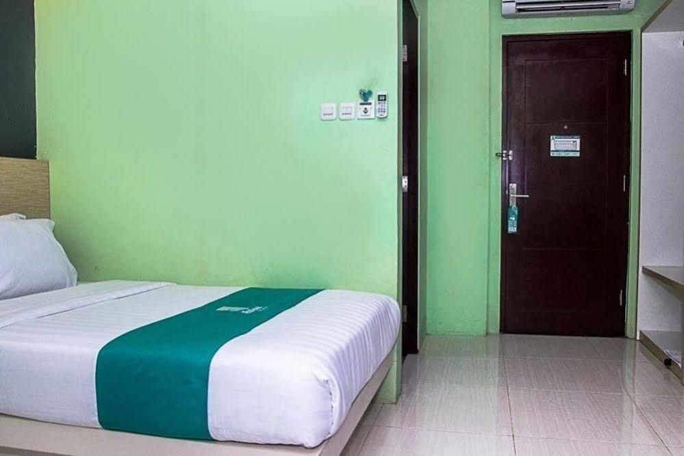 Oyo 277 Rukotel Near Rsu Adi Husada Undaan Kota Surabaya Exteriör bild