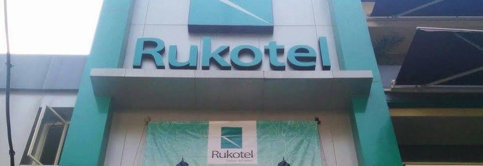 Oyo 277 Rukotel Near Rsu Adi Husada Undaan Kota Surabaya Exteriör bild