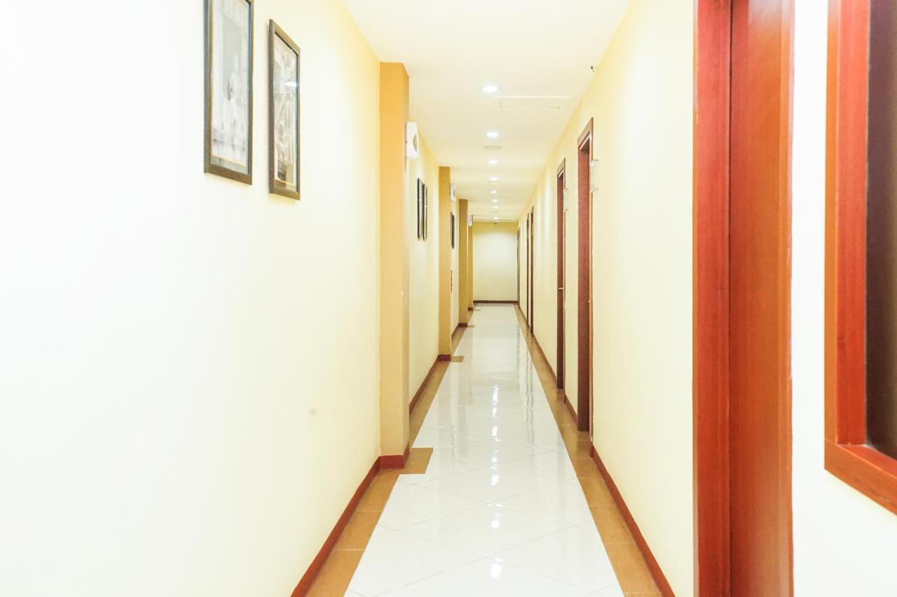 Oyo 277 Rukotel Near Rsu Adi Husada Undaan Kota Surabaya Exteriör bild