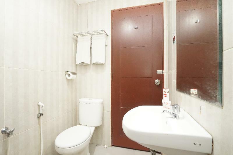 Oyo 277 Rukotel Near Rsu Adi Husada Undaan Kota Surabaya Exteriör bild